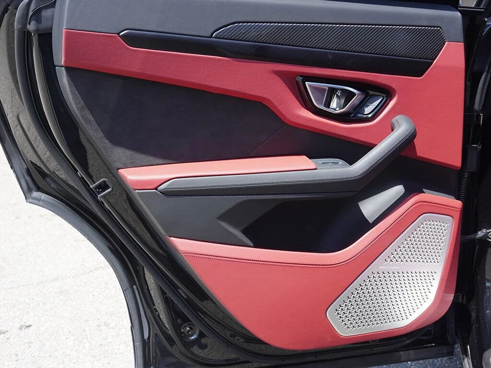 2022 Lamborghini Urus - Image 29 of 31