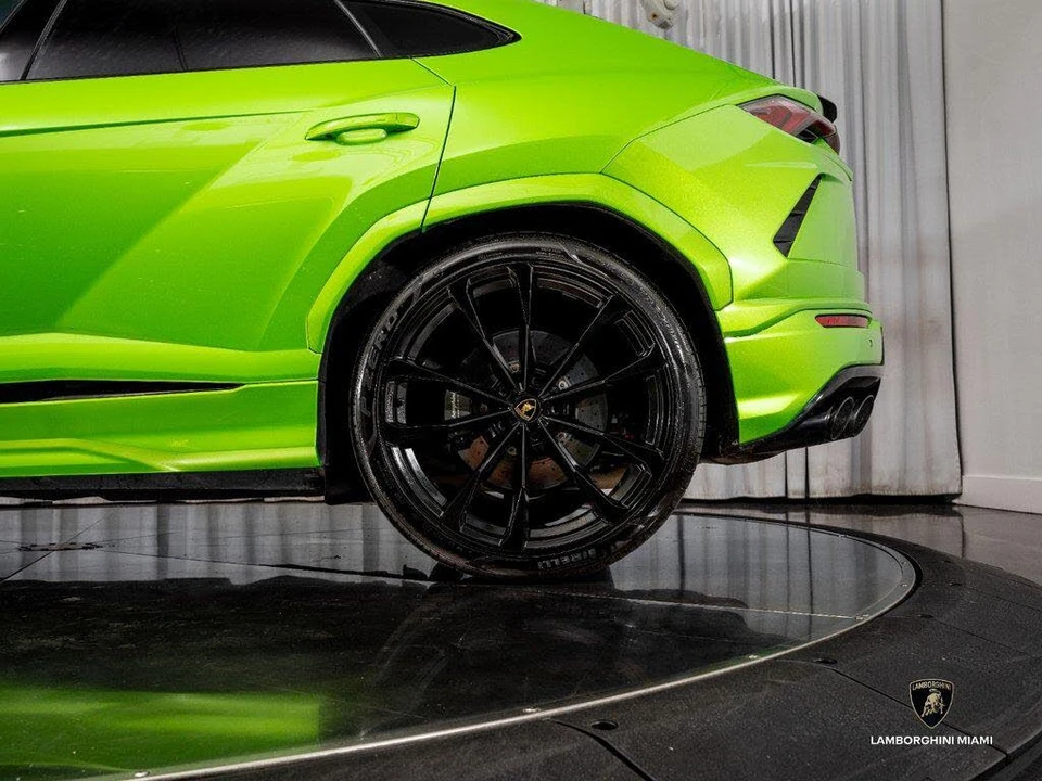2022 Lamborghini Urus - Image 10 of 31