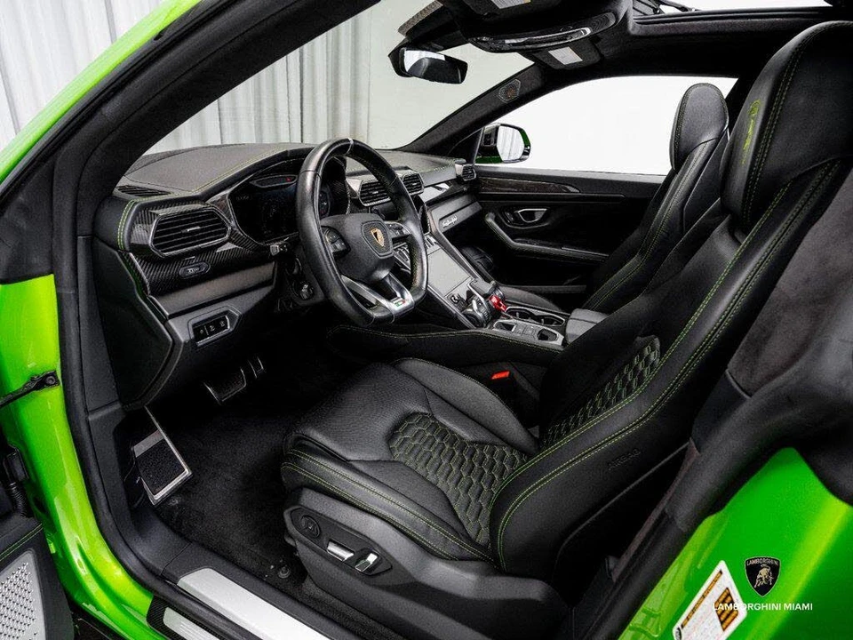 2022 Lamborghini Urus - Image 25 of 31