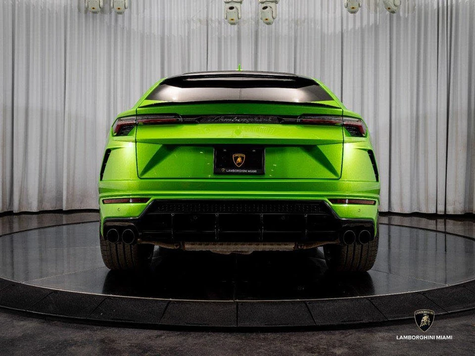2022 Lamborghini Urus - Image 12 of 31