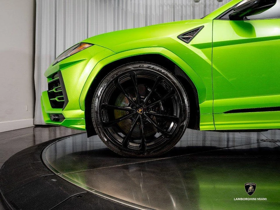 2022 Lamborghini Urus - Image 9 of 31