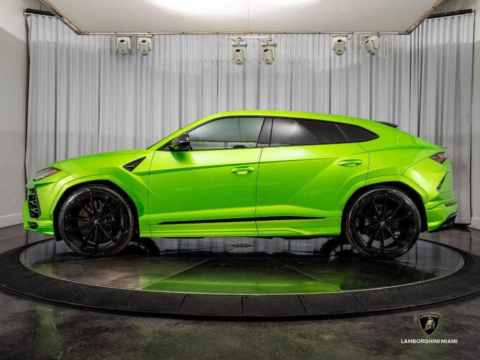 2022 Lamborghini Urus - Image 8 of 31