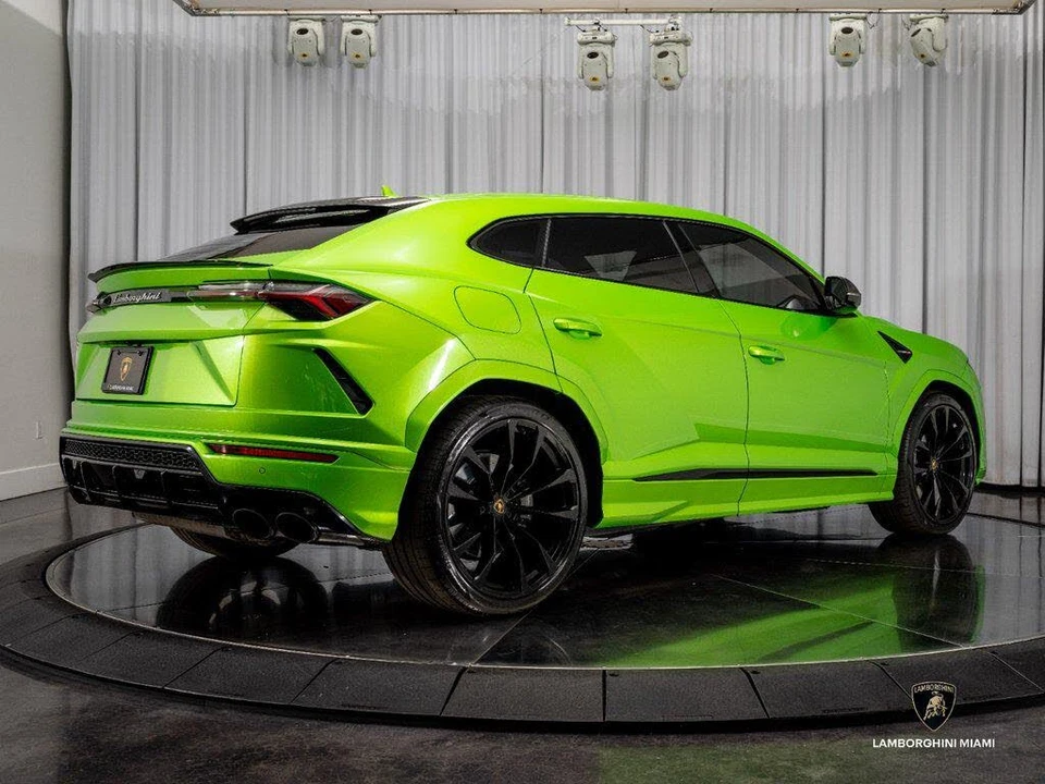 2022 Lamborghini Urus - Image 17 of 31