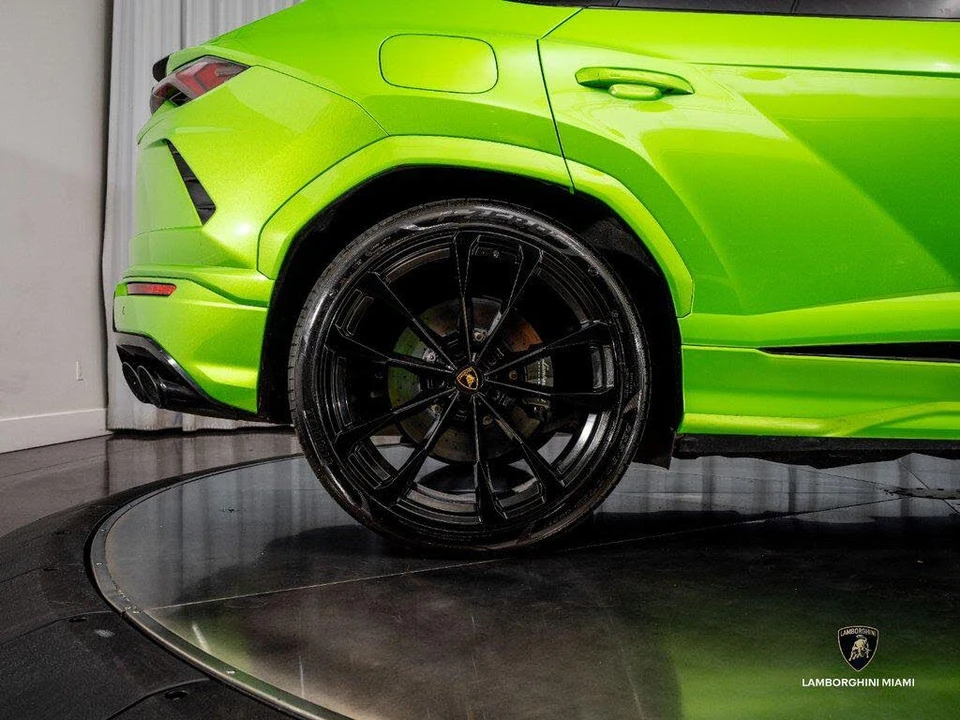 2022 Lamborghini Urus - Image 19 of 31
