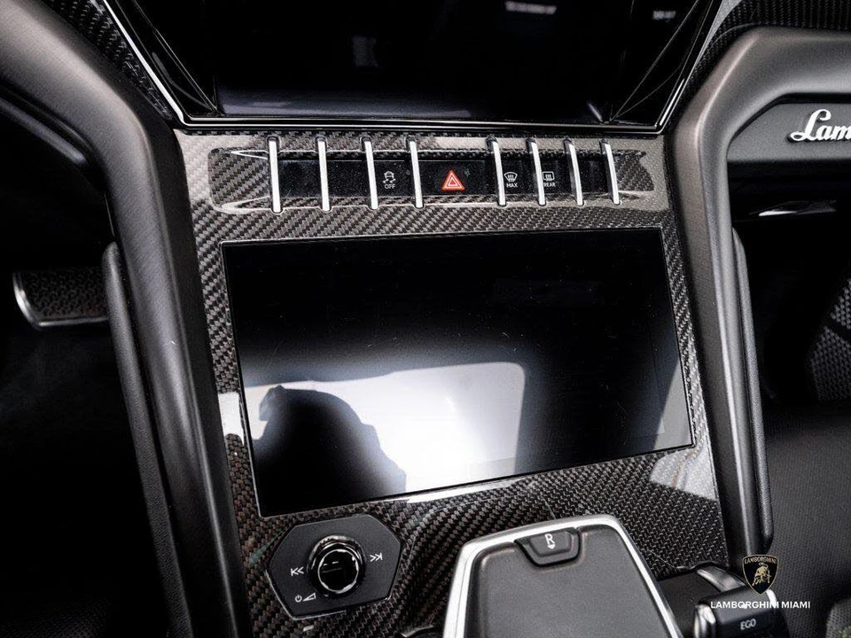 2022 Lamborghini Urus - Image 29 of 31