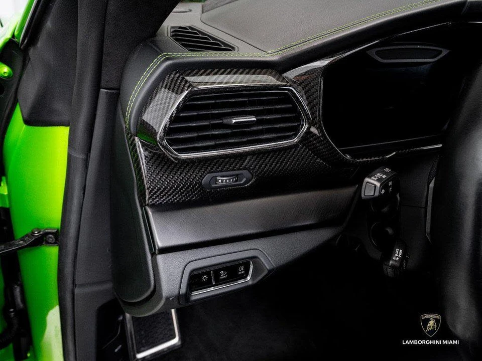2022 Lamborghini Urus - Image 27 of 31