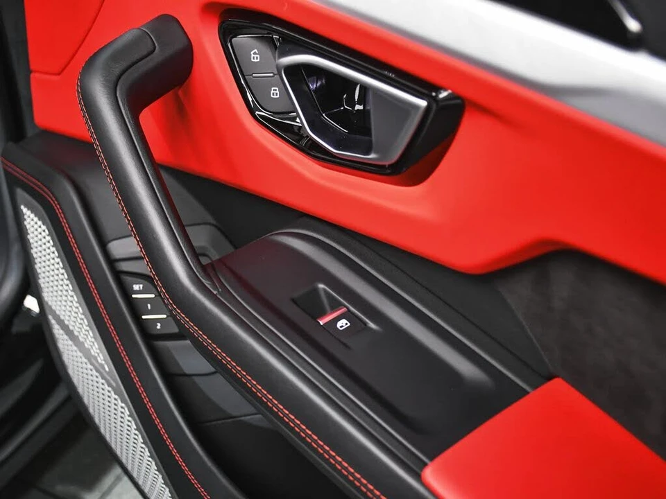 2022 Lamborghini Urus - Image 20 of 31