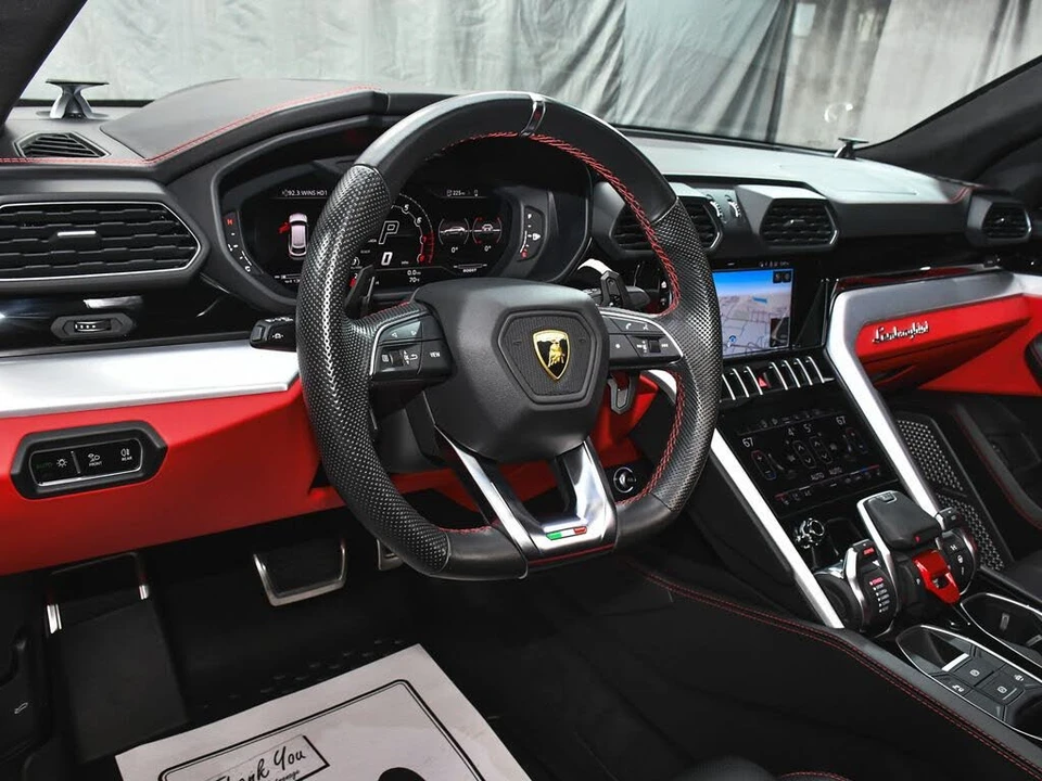 2022 Lamborghini Urus - Image 27 of 31