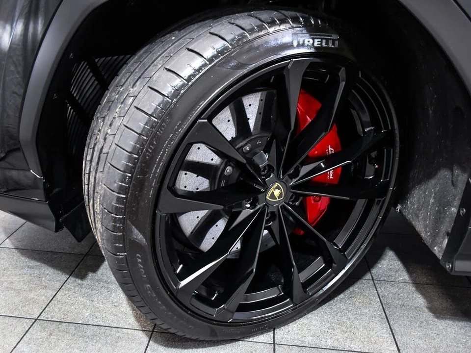 2022 Lamborghini Urus - Image 7 of 31