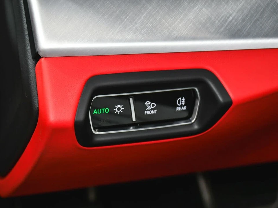 2022 Lamborghini Urus - Image 26 of 31
