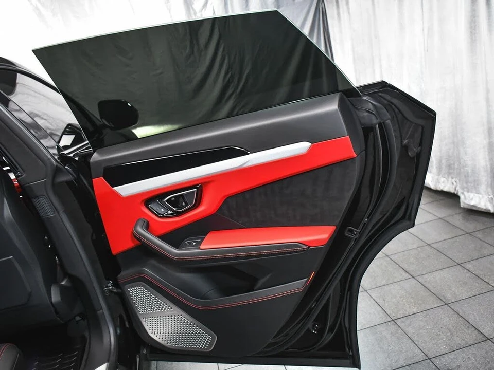 2022 Lamborghini Urus - Image 15 of 31