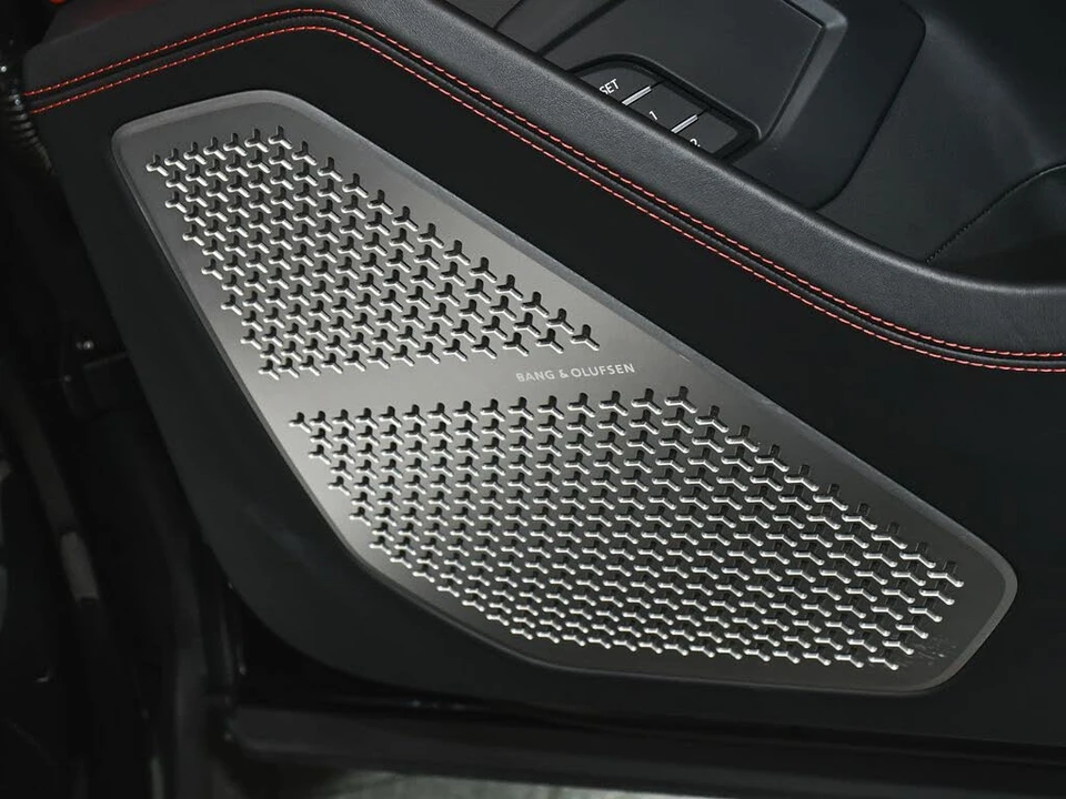 2022 Lamborghini Urus - Image 21 of 31