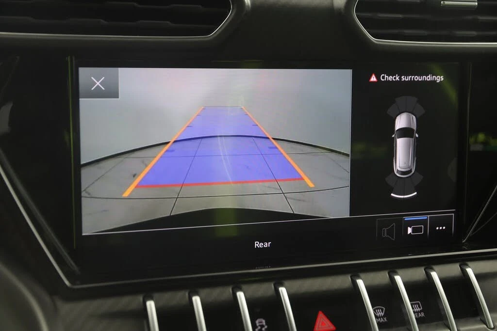 2022 Lamborghini Urus - Image 10 of 31