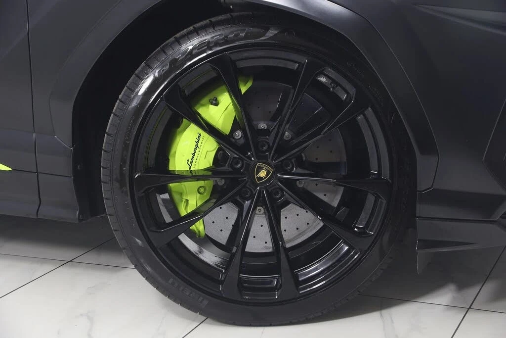 2022 Lamborghini Urus - Image 22 of 31