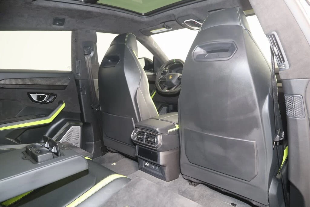 2022 Lamborghini Urus - Image 21 of 31