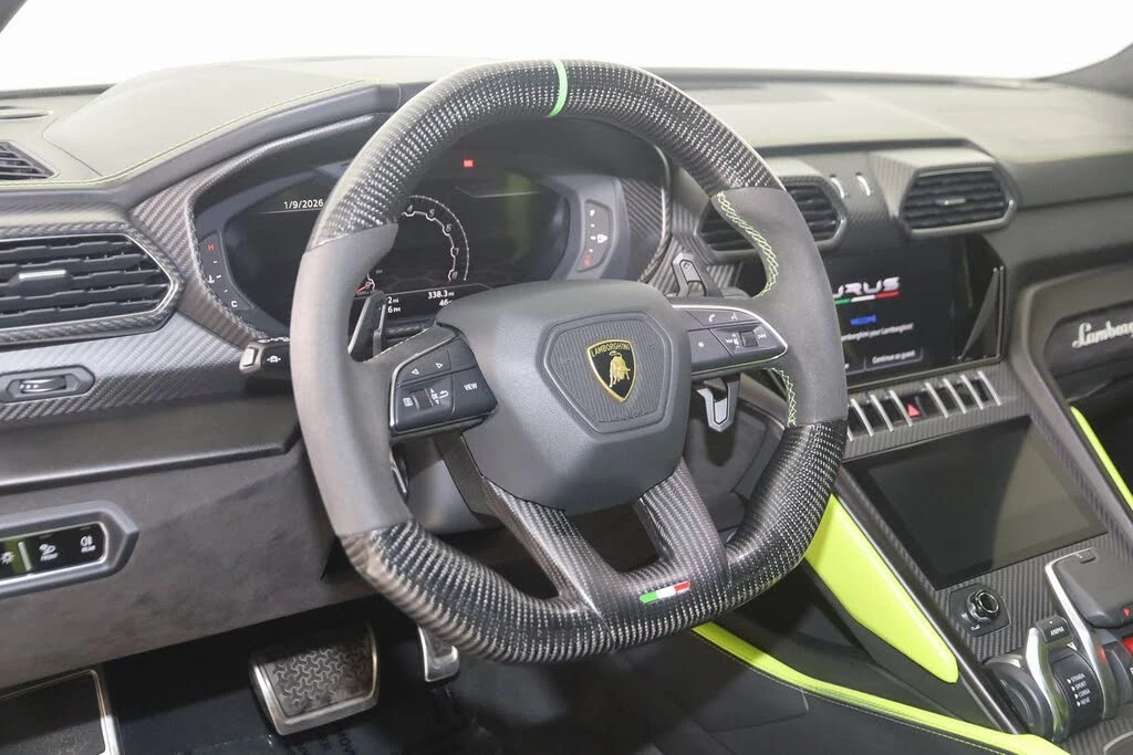 2022 Lamborghini Urus - Image 6 of 31