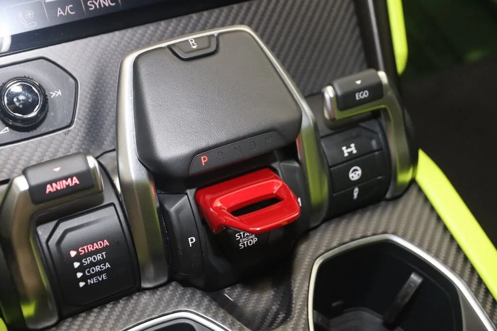 2022 Lamborghini Urus - Image 7 of 31