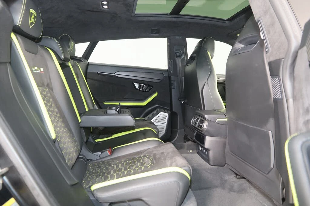 2022 Lamborghini Urus - Image 19 of 31