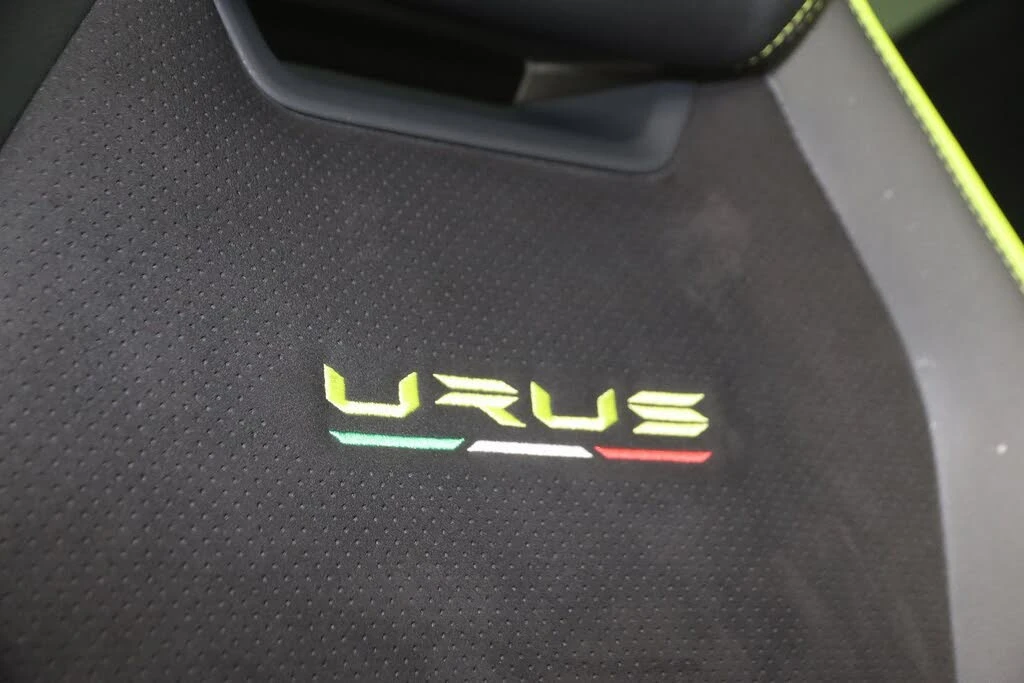 2022 Lamborghini Urus - Image 15 of 31