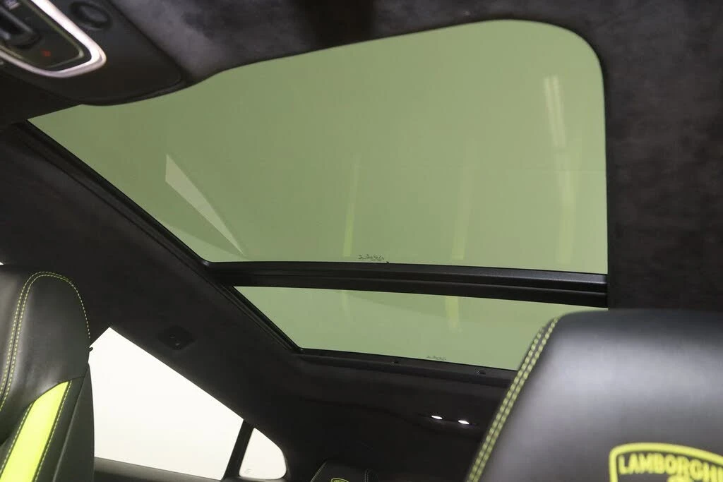 2022 Lamborghini Urus - Image 11 of 31