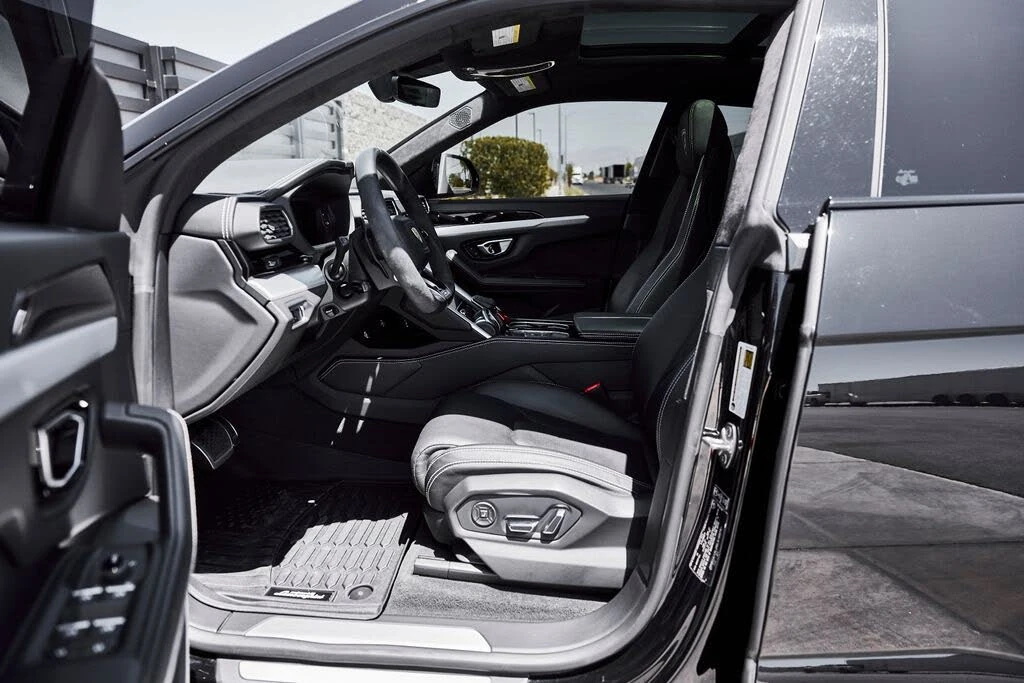 2022 Lamborghini Urus - Image 31 of 31