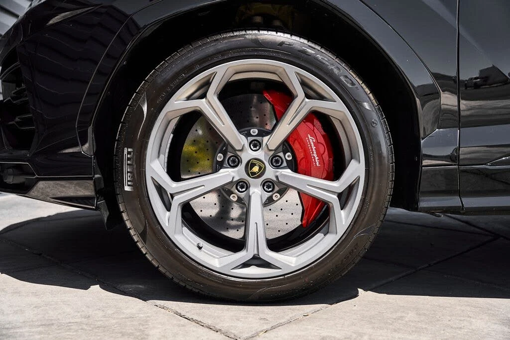 2022 Lamborghini Urus - Image 3 of 31
