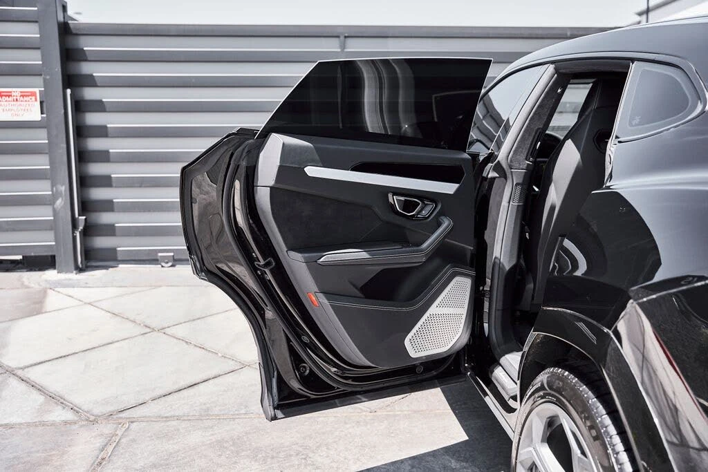2022 Lamborghini Urus - Image 27 of 31