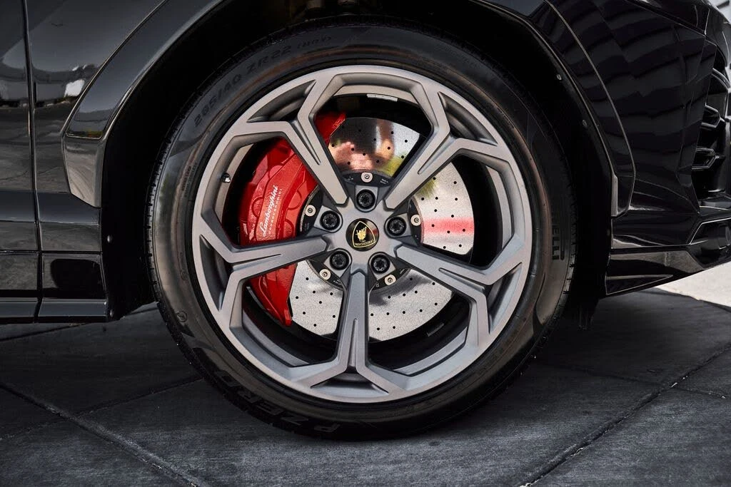 2022 Lamborghini Urus - Image 21 of 31