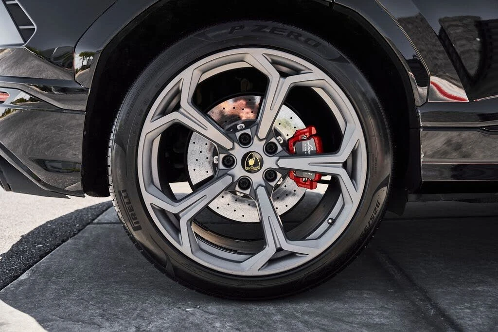2022 Lamborghini Urus - Image 20 of 31