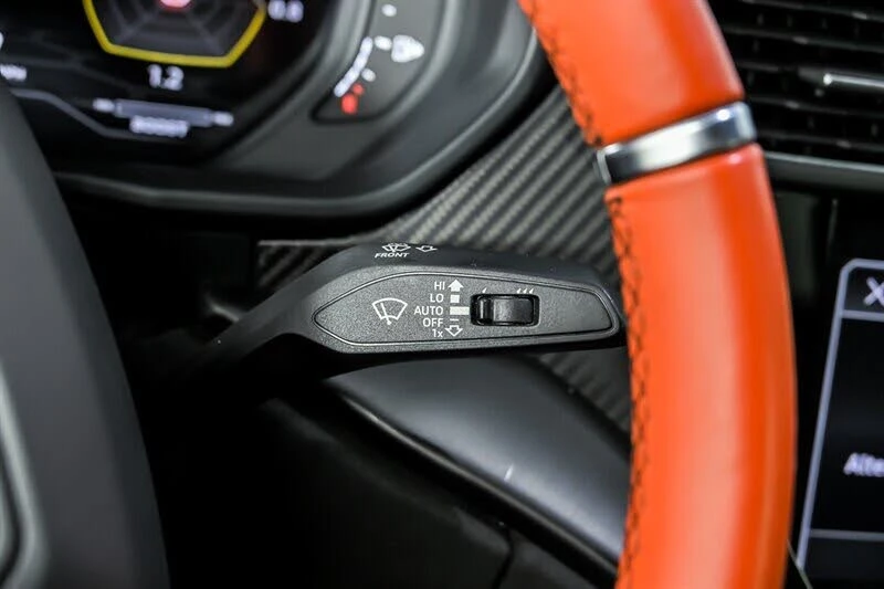 2022 Lamborghini Urus - Image 28 of 31