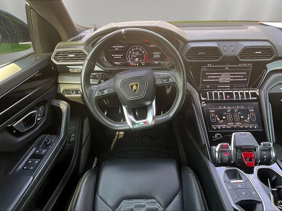 2022 Lamborghini Urus - Image 8 of 31