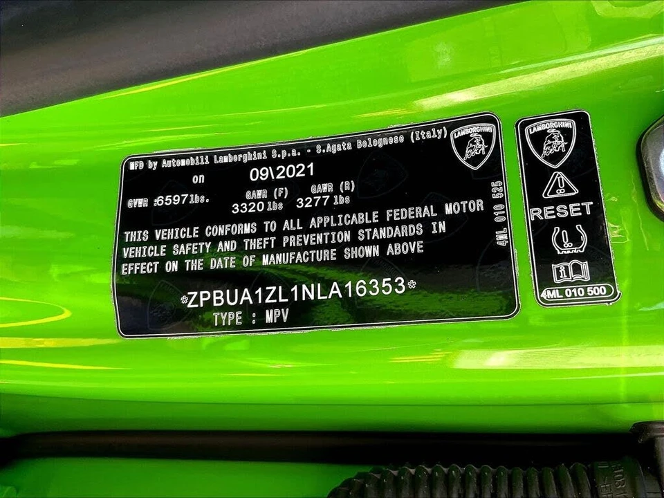 2022 Lamborghini Urus - Image 18 of 31