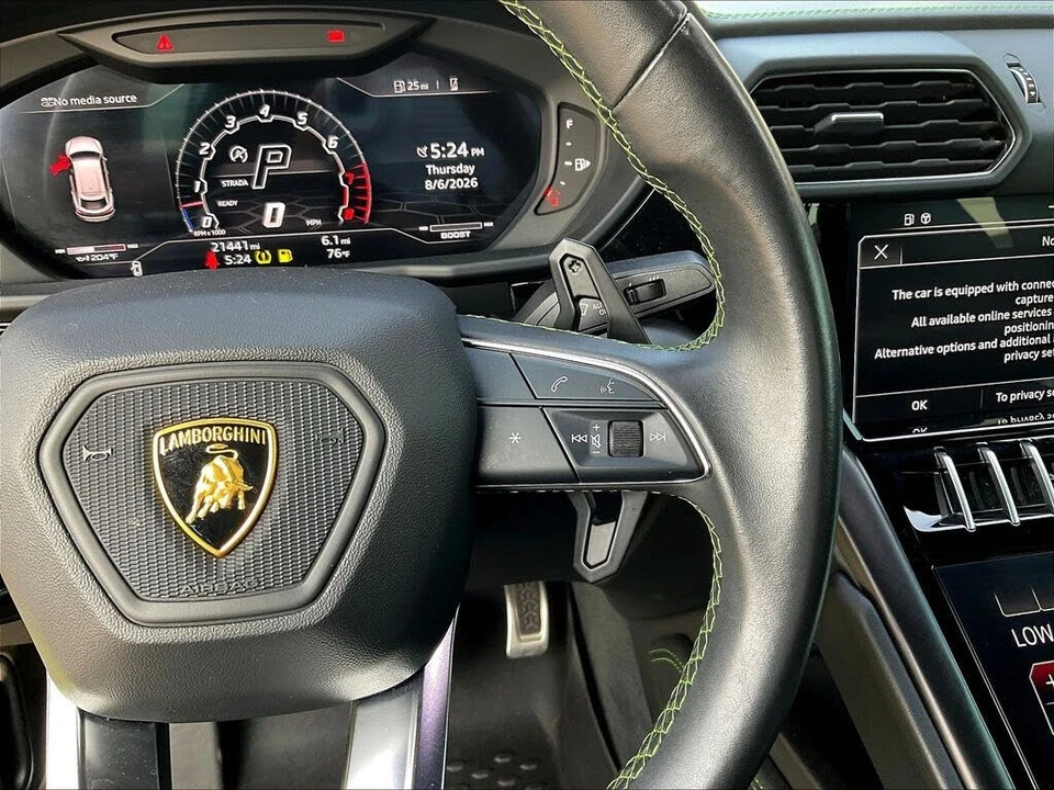 2022 Lamborghini Urus - Image 12 of 31
