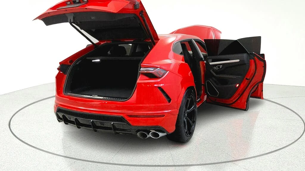 2022 Lamborghini Urus - Image 14 of 31