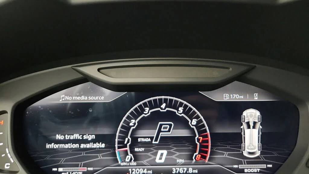 2022 Lamborghini Urus - Image 17 of 31