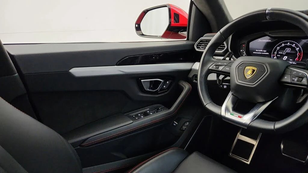 2022 Lamborghini Urus - Image 20 of 31