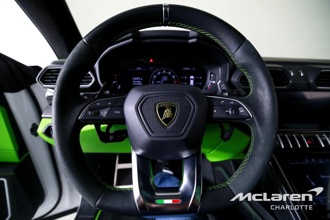 2022 Lamborghini Urus - Image 13 of 31