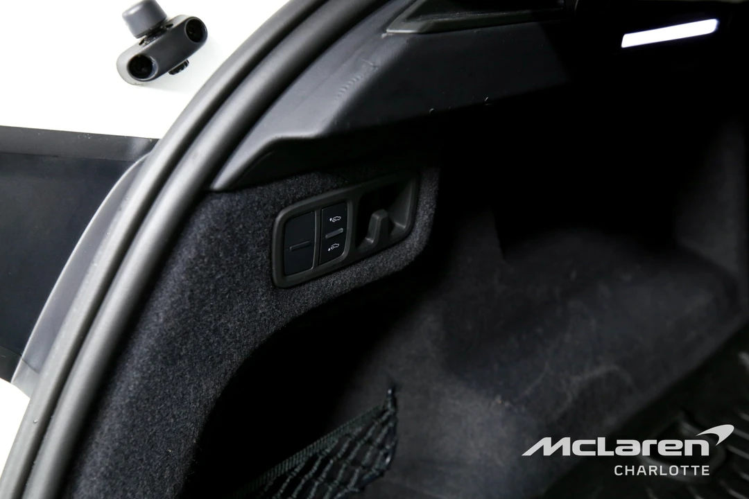 2022 Lamborghini Urus - Image 21 of 31