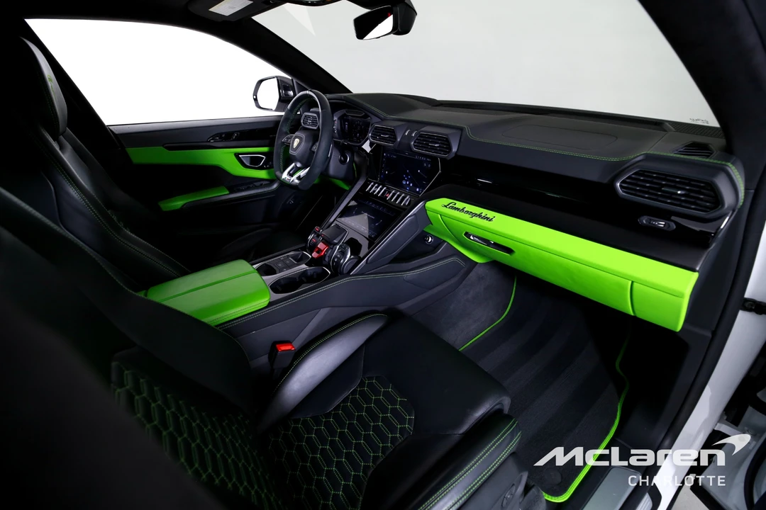 2022 Lamborghini Urus - Image 28 of 31