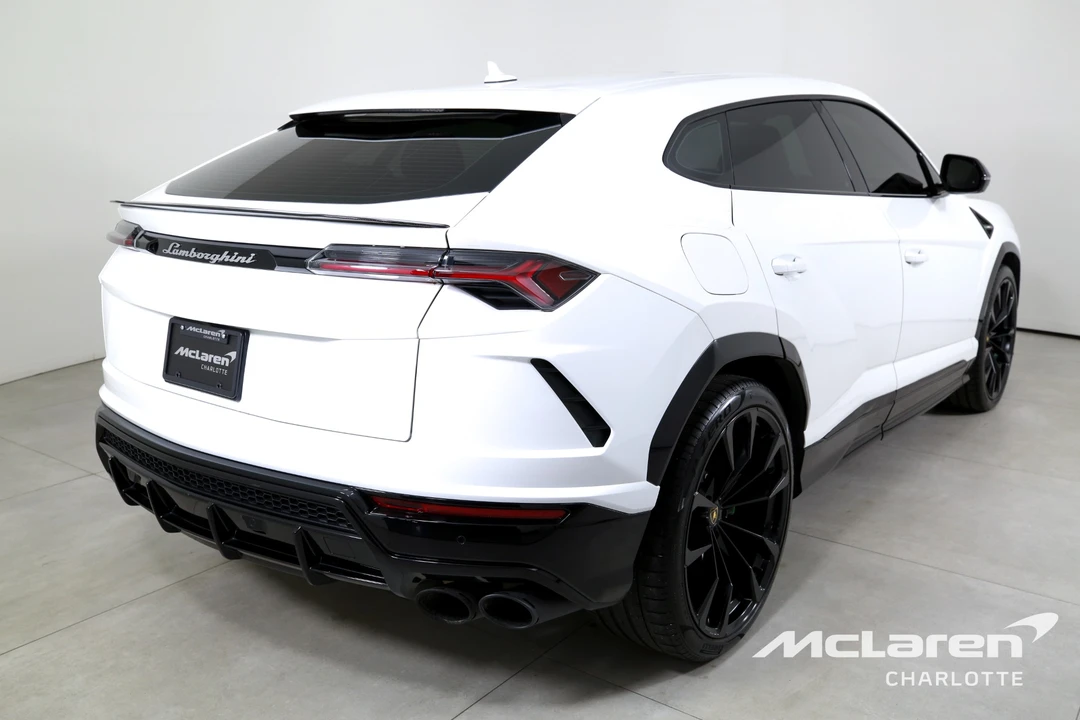 2022 Lamborghini Urus - Image 8 of 31