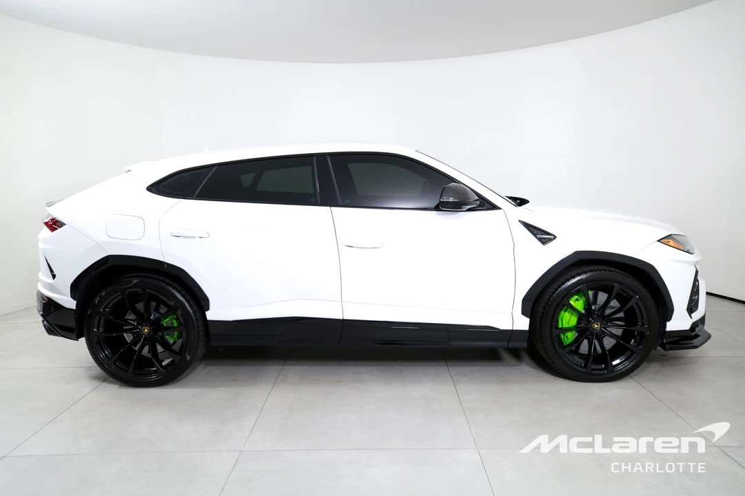 2022 Lamborghini Urus - Image 9 of 31
