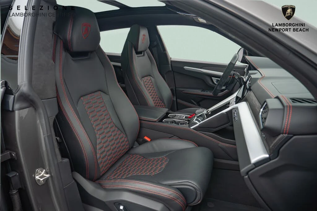 2022 Lamborghini Urus - Image 11 of 28