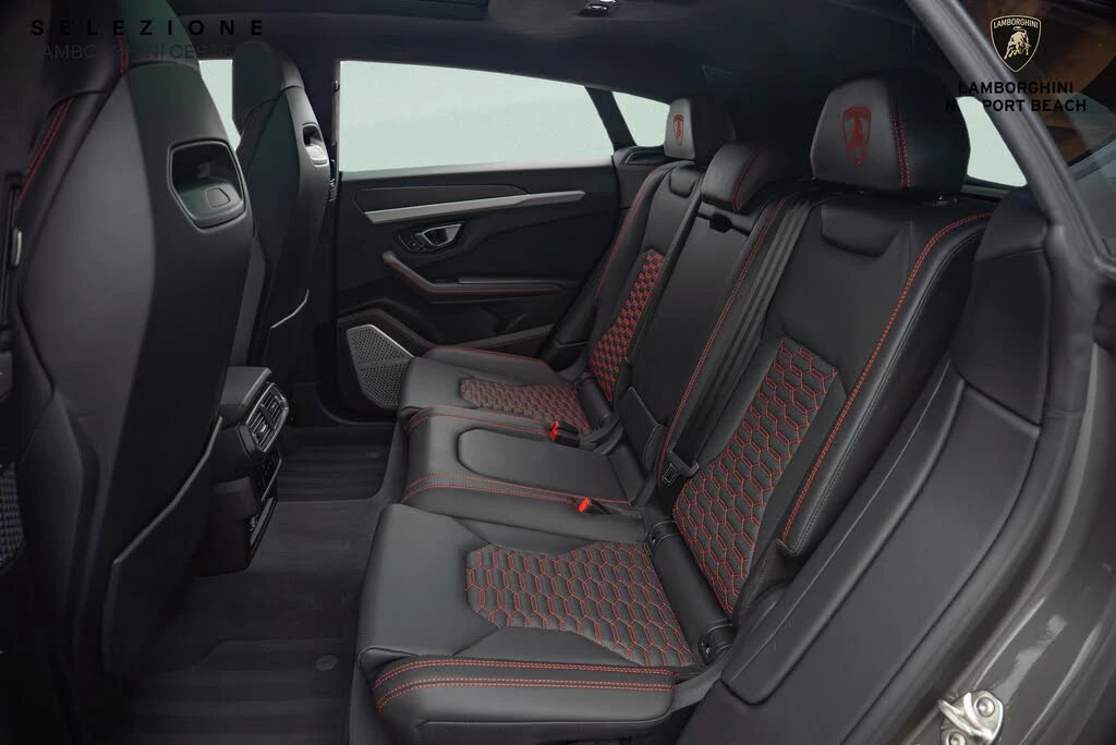 2022 Lamborghini Urus - Image 12 of 28