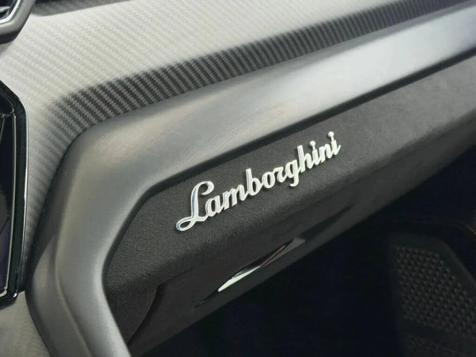 2022 Lamborghini Urus - Image 29 of 31
