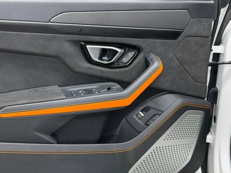 2022 Lamborghini Urus - Image 19 of 31