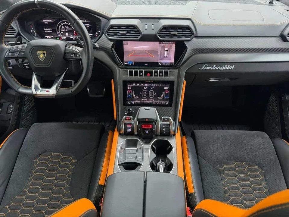 2022 Lamborghini Urus - Image 2 of 31