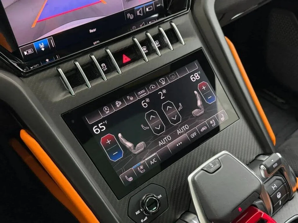 2022 Lamborghini Urus - Image 25 of 31