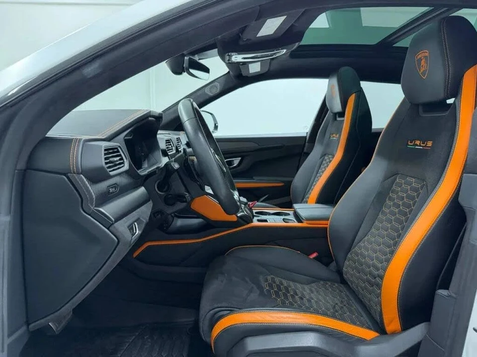 2022 Lamborghini Urus - Image 11 of 31