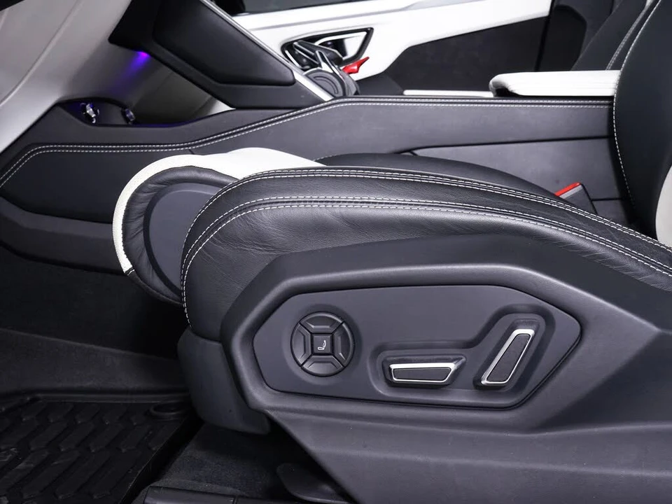 2022 Lamborghini Urus - Image 24 of 31