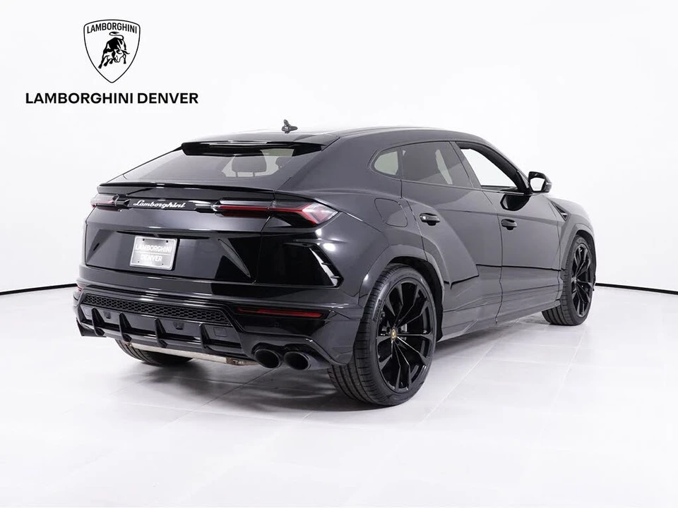 2022 Lamborghini Urus - Image 8 of 31